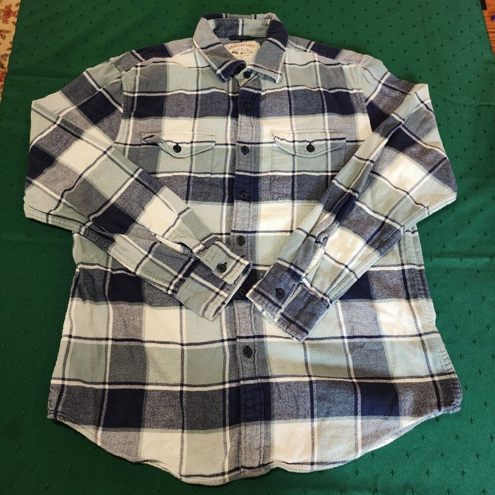 American Eagle Plaid Flannel Button-Up Shirt Size M